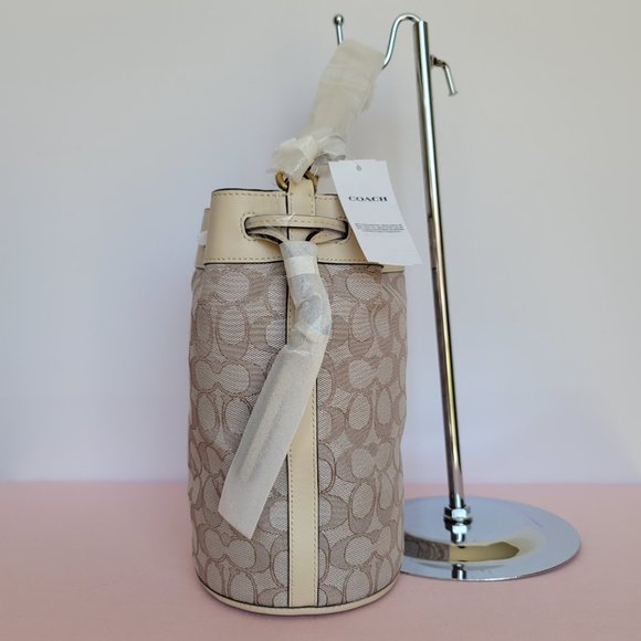 COACH Field Bucket Bag in Signature Jacquard & Leather –Stone Ivory ⭐ - Picture 8 of 16